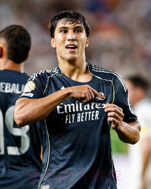 阿斯：皇马关注U19欧青赛MVP斯米特 已开始谈判